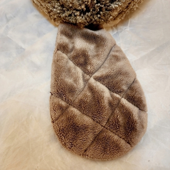 Hug Fun Otter Plush Stuffed Animal 12" Grey Brown Connected Paws Realistic EUC - Picture 4 of 10